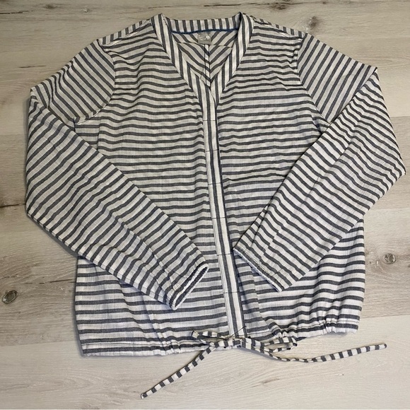 Mountain Hardware Striped Button Down Drawstring Waist Top, Gray/white, Size M - Picture 1 of 13